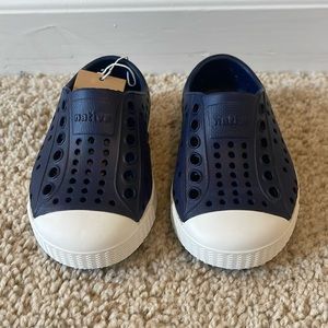 Native Shoes (Baby/Toddler) - Size 4 Navy